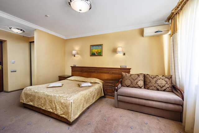 Отель Євроотель Львов-37